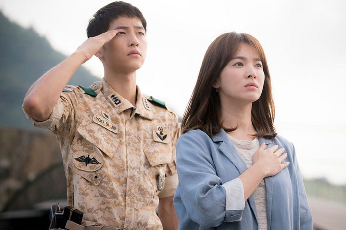 Song Hye Kyo - Song Joong Ki trong Hậu Duệ Mặt Trời.
