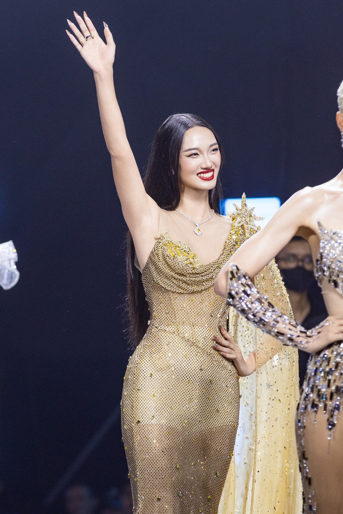 Trước khi đến với Miss Universe Vietnam 2024, á hậu Quỳnh Anh từng tham gia một chương trình truyền hình thực tế về người mẫu quảng cáo và giành ngôi vị á quân. 