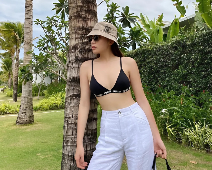 Phong cách này giúp hoa hậu Kỳ Duyên khoe được vẻ đẹp gợi cảm một cách tinh tế.