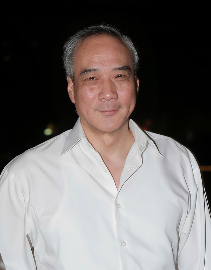 Diễn viên Từ Thiếu Cường qua đời vì ung thư thực quản, hưởng thọ 73 tuổi.