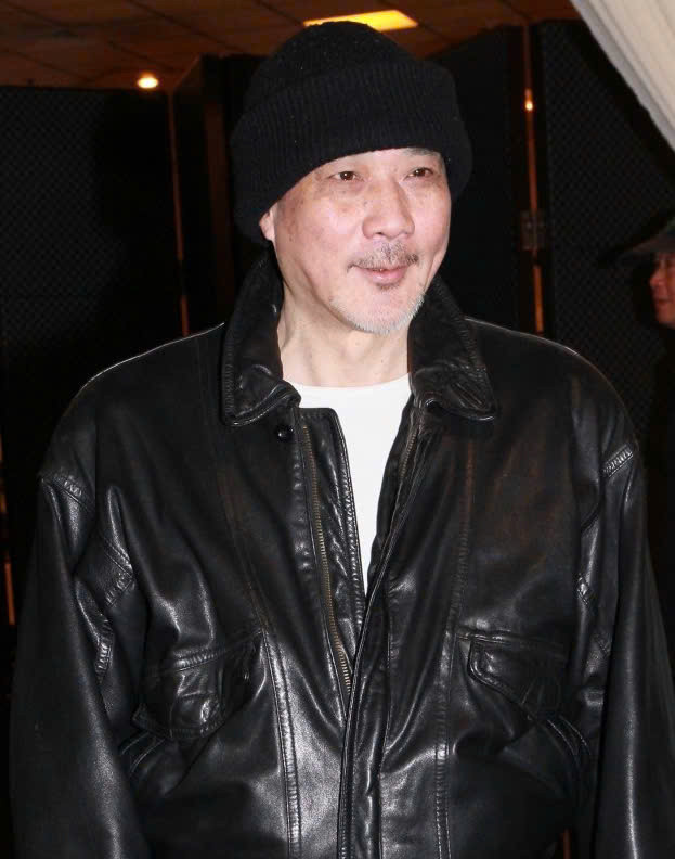 Sự ra đi của ông khiến gia đình, bạn bè và khán giả vô cùng thương tiếc.