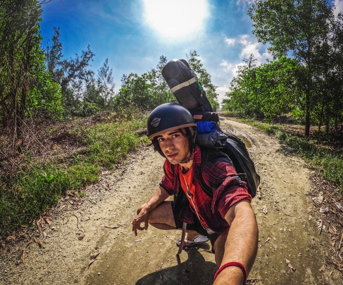 Bisko tên thật là Robin Van Wyk đến từ Nam Phi, anh chàng sở hữu kênh TikTok với 108 nghìn người theo dõi và hơn 1,2 triệu lượt yêu thích.