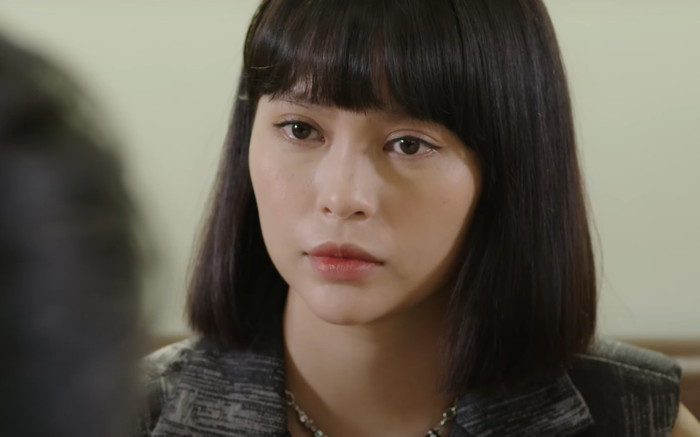 Sắc vóc nóng bỏng của cô nàng là tình địch của Pu trong Đi giữa trời rực rỡ Ảnh 2