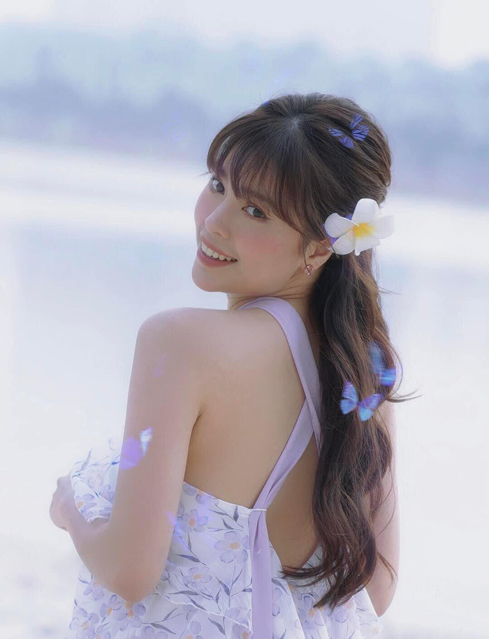 Ngoài đời, Phương My là một cô gái cá tính, xinh đẹp và đa tài. 