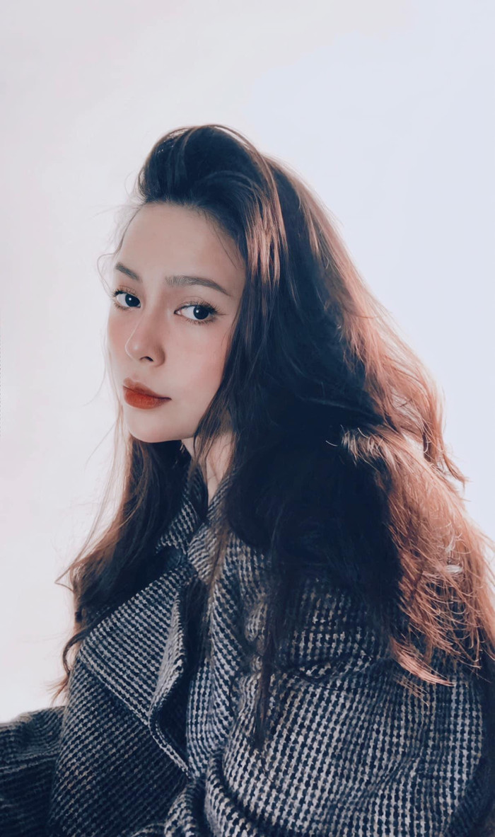 Sở hữu nhan sắc cá tính, sắc sảo, Phương My cuốn hút người đối diện với phong thái và gu ăn mặc phong cách. 