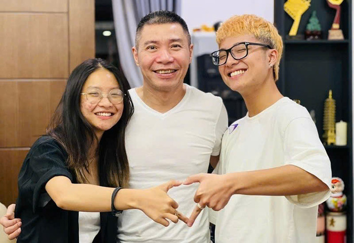 Các con NSND Công Lý yêu thương, gần gũi với bố.