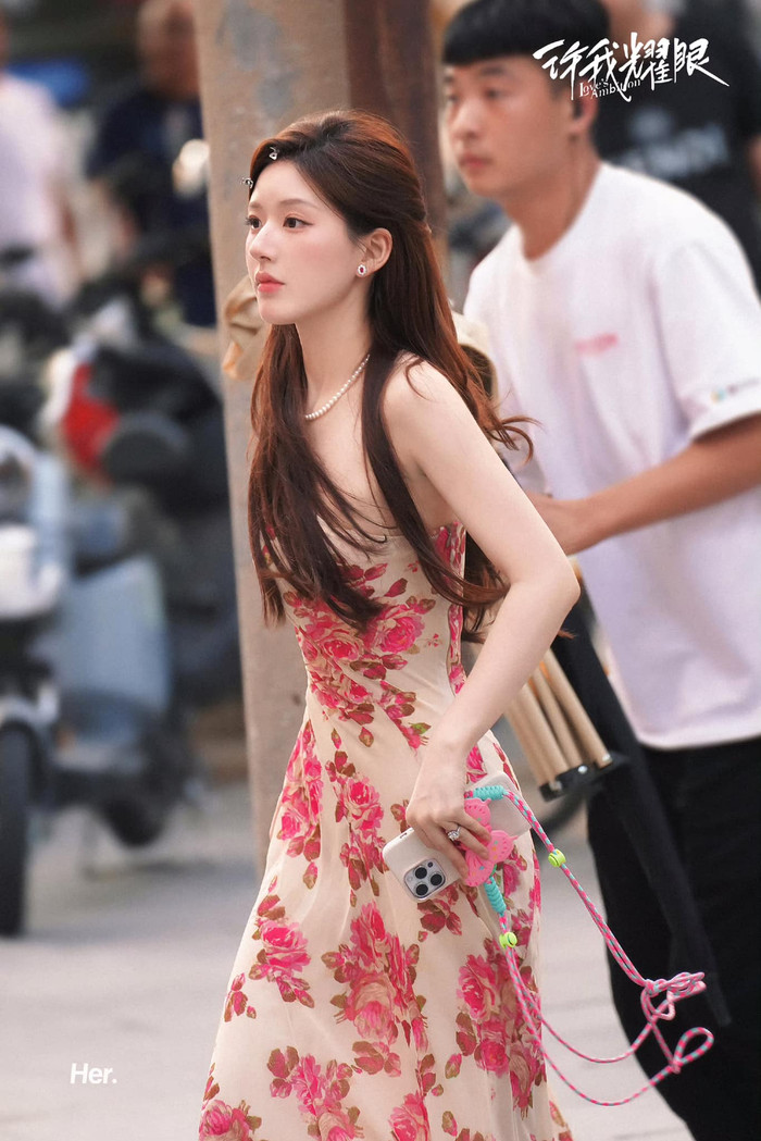 Một số tạo hình ấn tượng của Triệu Lộ Tư trong Hãy Để Tôi Tỏa Sáng.