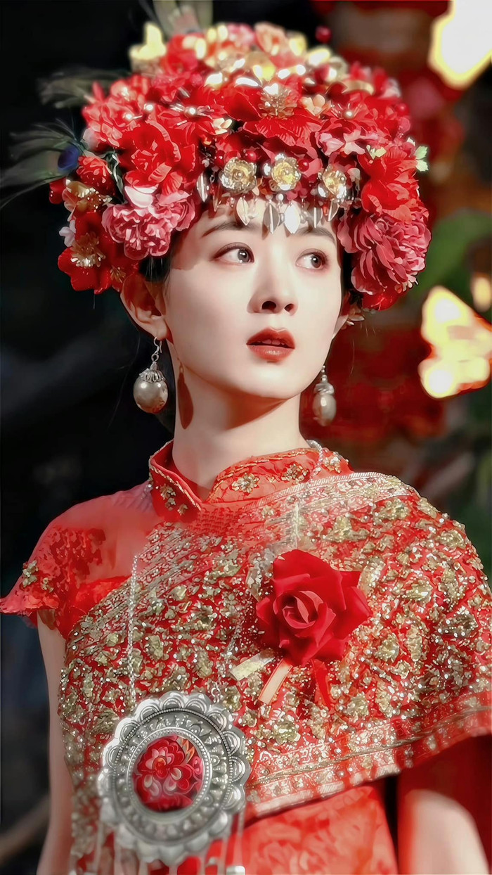 Triệu Lệ Dĩnh diện váy cưới lộng lẫy