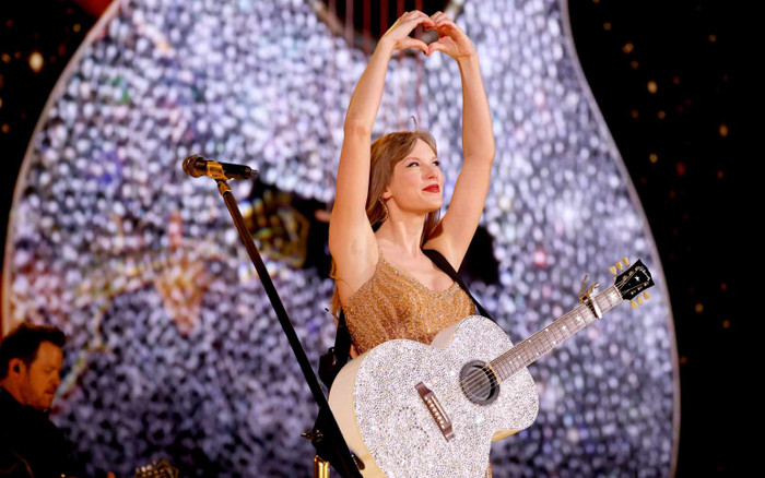 Tour diễn có doanh thu cao nhất lịch sử: Taylor Swift vuột mất vị trí dẫn đầu Ảnh 2