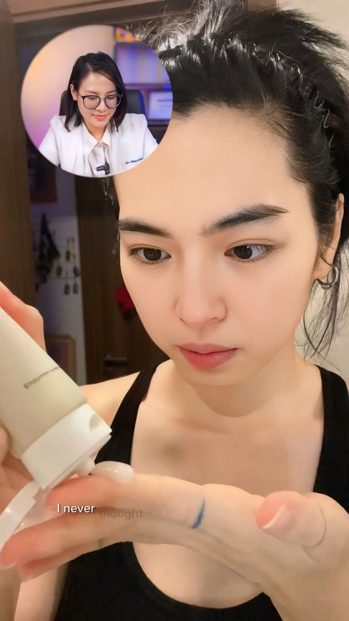 Các clip dưỡng da của Khánh Vân đang thu hút chú ý trên mạng xã hội. 