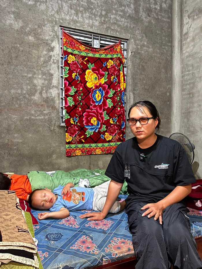 Phạm Thoại vẫn tiếp tục hành trình hỗ trợ người dân vùng lũ ở Lào Cai và một số tỉnh miền Bắc khác.