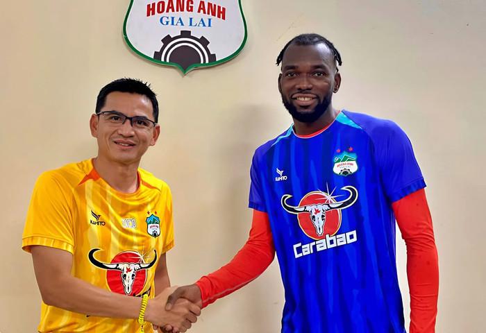 Liên đoàn bóng đá thế giới (FIFA) bất ngờ thông tin CLB HAGL của bầu Đức bị ngoại binh kiện. Ảnh: CLB HAGL