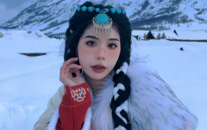 Bị chỉ trích vì thông báo hỗ trợ làng Nủ lại đến địa điểm khác, Hằng Du Mục lên tiếng Ảnh 2