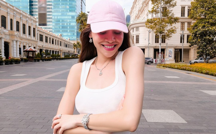 Hồ Ngọc Hà dáng chuẩn đồng hồ cát dù đã là mẹ 3 con Ảnh 2