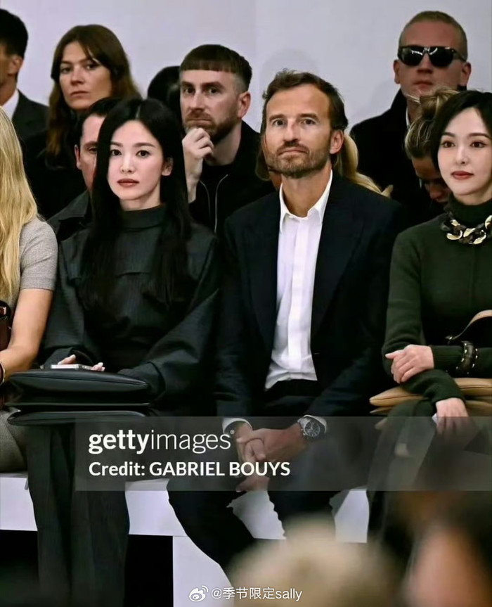 Song Hye Kyo và Đường Yên chung khung hình.