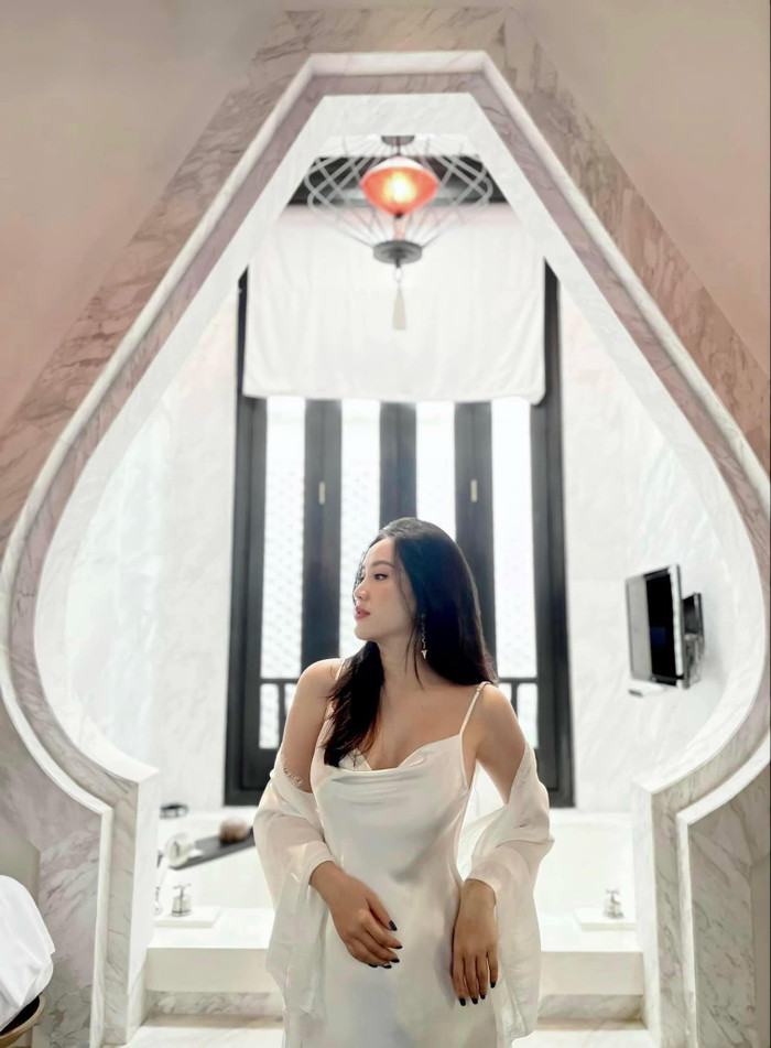 Bảo Thy liên tục để lộ dấu hiệu mang thai lần 2 nhưng đều khéo léo phủ nhận. 