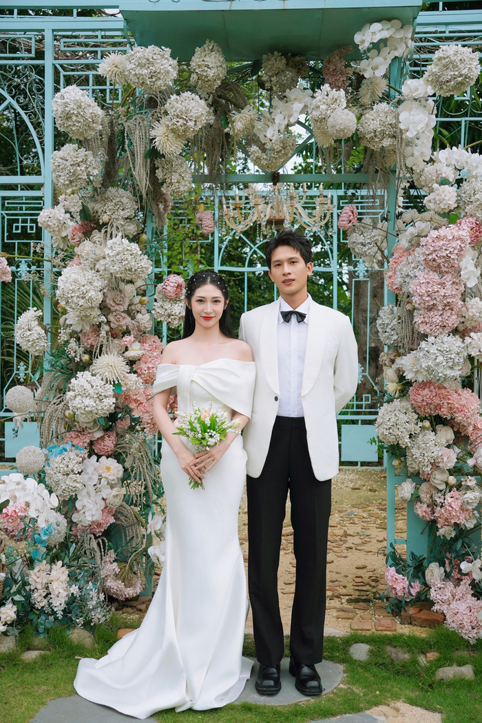 Ảnh cưới đang được lan truyền của Khổng Tú Quỳnh.