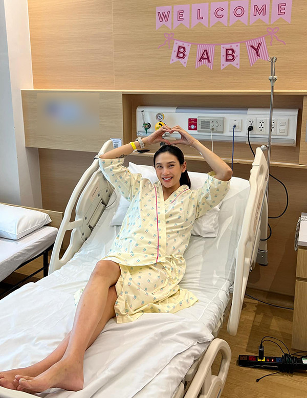 Võ Hoàng Yến tiết lộ về quá trình sinh con đầu lòng tại bệnh viện AIH.
