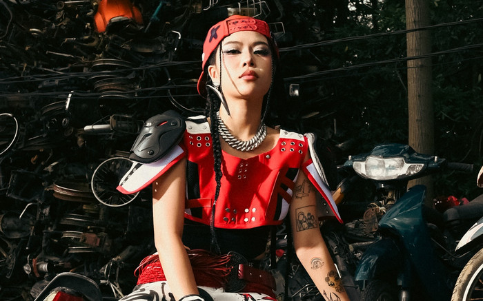 tlinh: 'Tôi muốn giải phóng năng lượng Hiphop sau khi làm nhạc tình' Ảnh 2