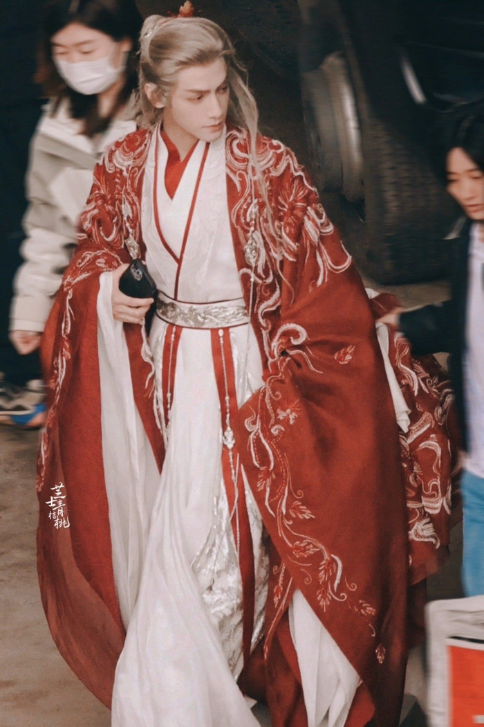 Mỹ nam Hoa ngữ có tạo hình cổ trang được phong thần: Ai vượt mặt Tiêu Chiến? Ảnh 7