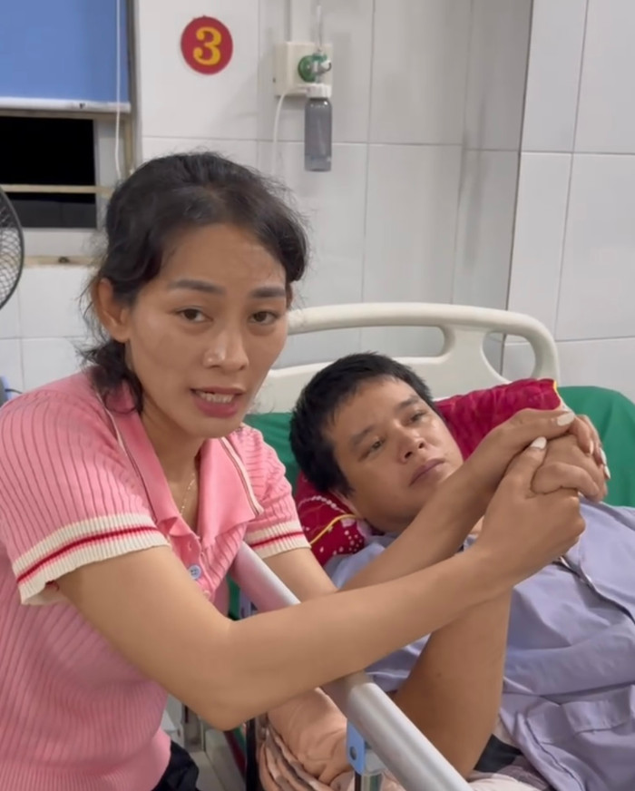 Ngày 17/9, chị Vũ Bích Hồng, một người đã đến thăm và giúp đỡ anh tại bệnh viện, đã thay mặt anh chuyển 10 triệu đồng đến Mặt trận Tổ quốc Việt Nam.