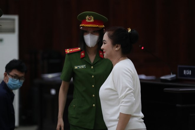 Bà Nguyễn Phương Hằng được ra tù trước thời hạn. (Ảnh: Anh Tú/Lao Động).