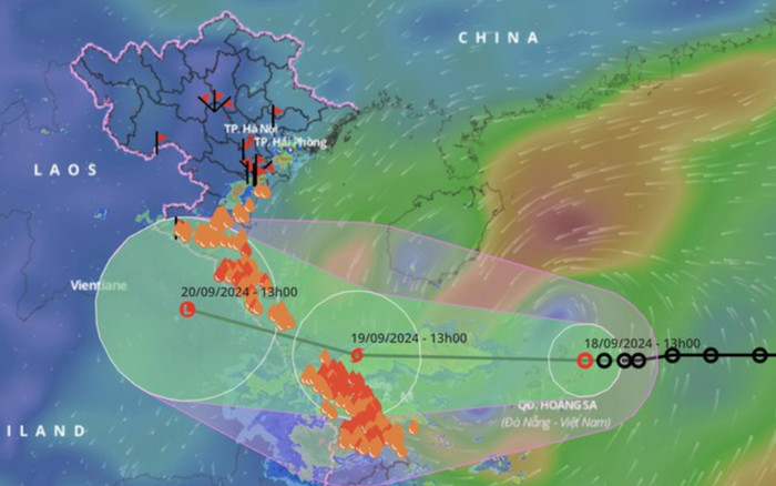 Miền Trung căng mình trước bão số 4, mưa lớn, gió giật đỉnh điểm Ảnh 2