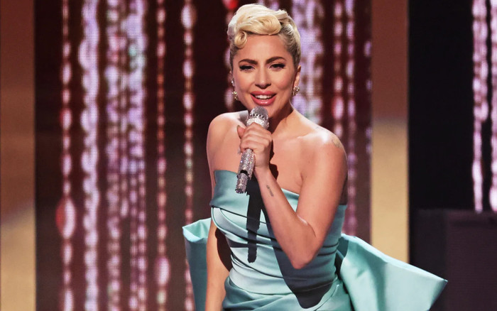 Vì sao Lady Gaga không lên tiếng về tin đồn là người chuyển giới? -  Saostar.vn