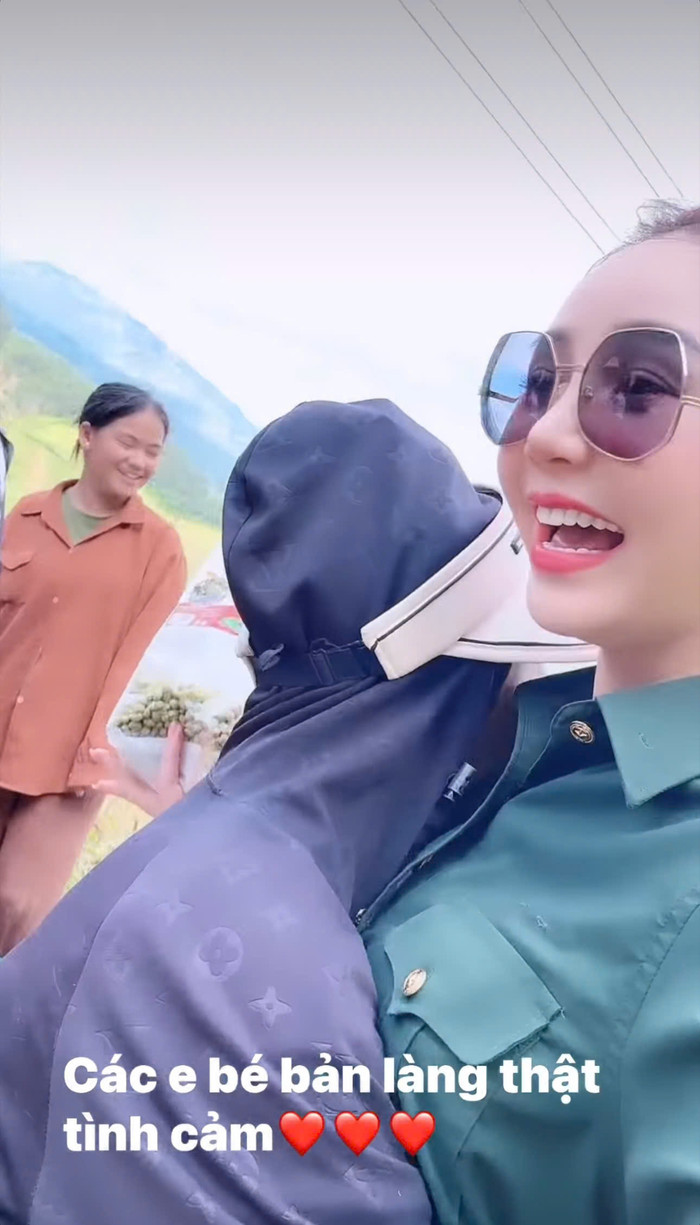 Những khoảnh khắc được Quỳnh Kool chia sẻ lên trang cá nhân