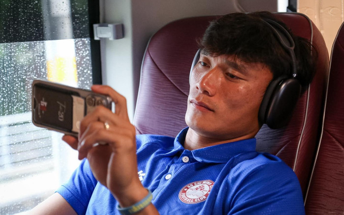 Chuyện gì đã khiến thủ môn Bùi Tiến Dũng bị gạch tên? Ảnh 2