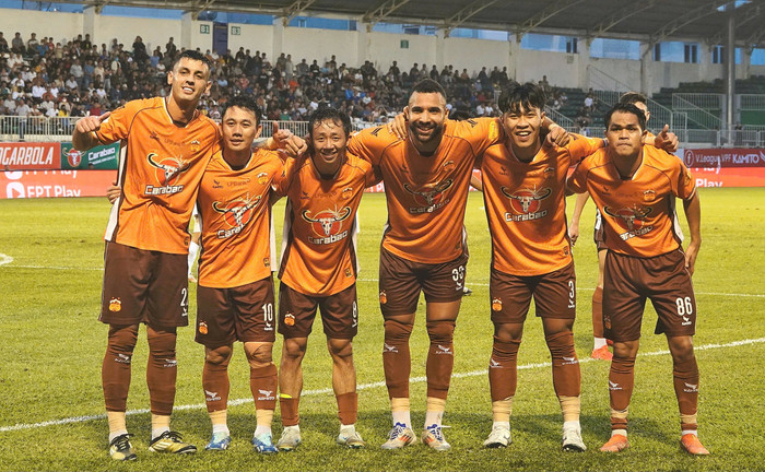 HAGL đánh bại SLNA 2-0. Ảnh: Anh Linh Hùng