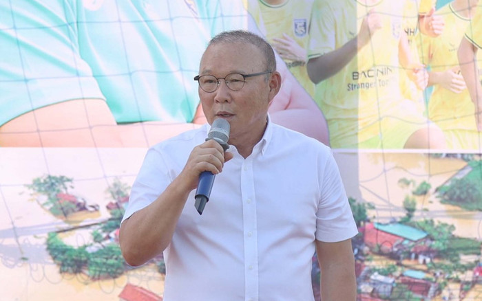 Đội bóng của HLV Park Hang Seo quyên góp gần 700 triệu đồng cho vùng lũ Ảnh 2