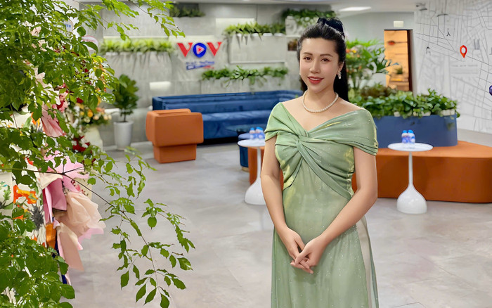 Nữ MC tiết lộ góc khuất của nghề ít ai biết: 'Có lúc thấy chính mình ở trong đó...' Ảnh 2