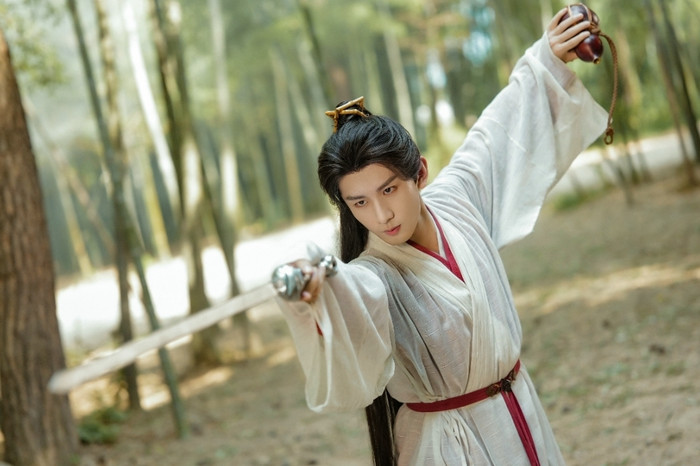 Nhờ hiệu ứng đuôi dài của Liên Hoa Lâu, Thành Nghị đứng top 2 trong số các diễn viên hút fan. 