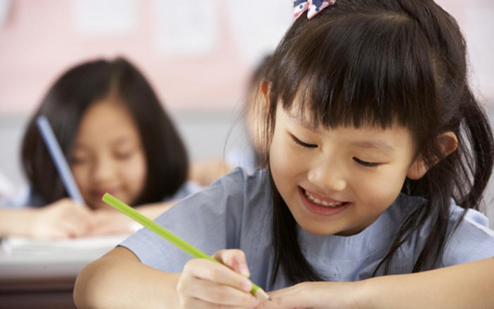 Những bài văn của học sinh tiểu học, trung học cơ sở luôn là đề tài bàn luận của dân mạng bởi sự ngô nghê, hồn nhiên trong câu từ. Ảnh minh hoạ