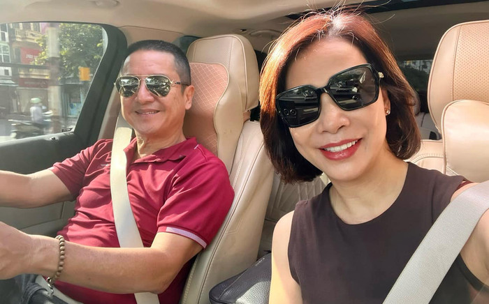 NSƯT Chí Trung phong độ lái ô tô chở bạn gái Á hậu kém 17 tuổi đi du lịch, Hiệp Gà thốt lên câu này! Ảnh 2