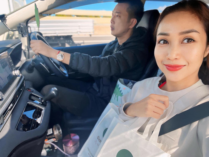 Ông xã Ốc Thanh Vân thường xuyên sang Úc thăm vợ con.