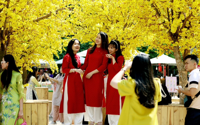 Tết Dương lịch và Tết Nguyên đán 2025: Người lao động sẽ được nghỉ bao nhiêu ngày? Ảnh 2