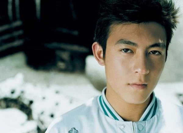 Trần Quán Hy thời trẻ là một trong những nam diễn viên điển trai, sáng giá của làng giải trí Hong Kong.