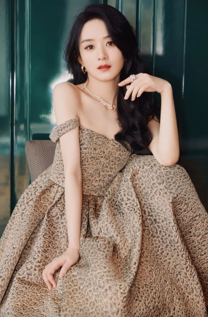 Để giảm cân nhanh chóng, Triệu Lệ Dĩnh ưa chuộng những món ăn được chế biến đơn giản bằng cách luộc hoặc hấp.