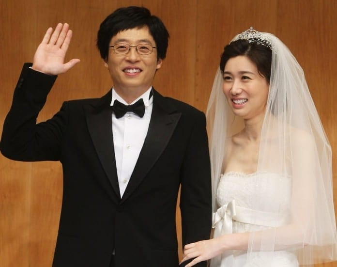 Yoo Jae Suk có hôn nhân viên mãn bên bà xã xinh đẹp. 