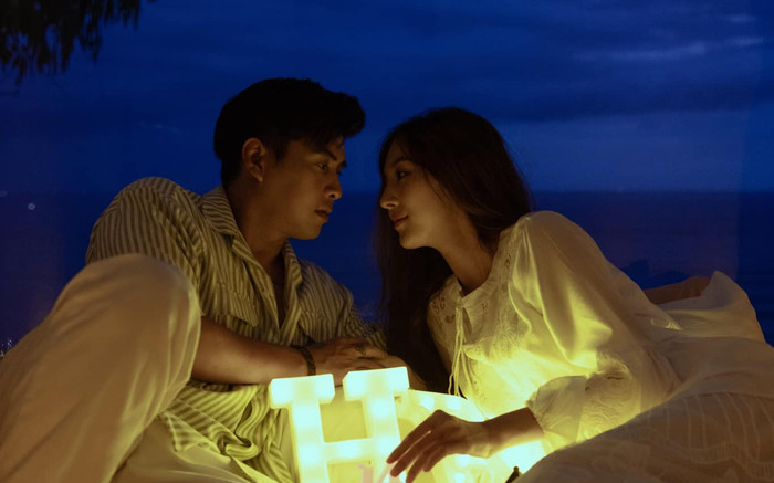 Hồ Quang Hiếu mừng sinh nhật, vợ trẻ tặng quà khủng Ảnh 2