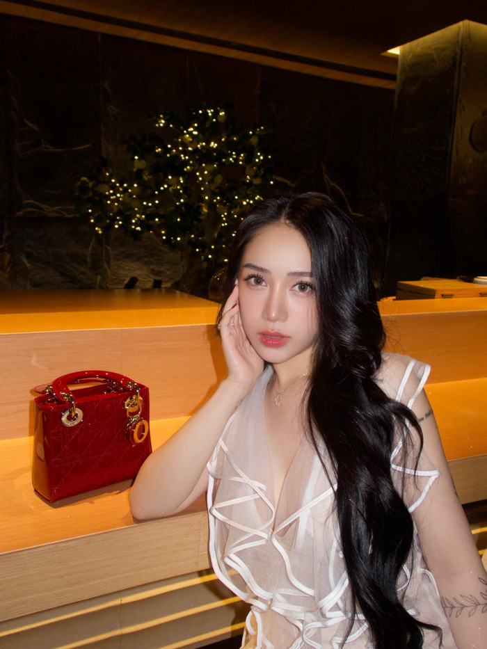 Con gái Minh Nhựa giàu khủng ở tuổi 25 Ảnh 8