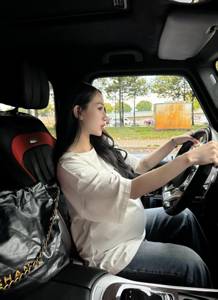 Con gái Minh Nhựa giàu khủng ở tuổi 25 Ảnh 4