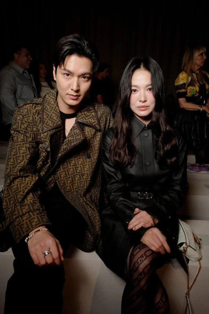 Bằng chứng Lee Min Ho phải lòng Song Hye Kyo, liệu có phải 'tình trong như đã, mặt ngoài còn e'? Ảnh 3