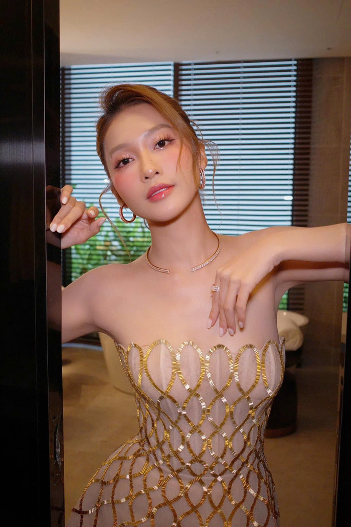 Nhan sắc nữ diễn viên ngày càng thăng hạng.