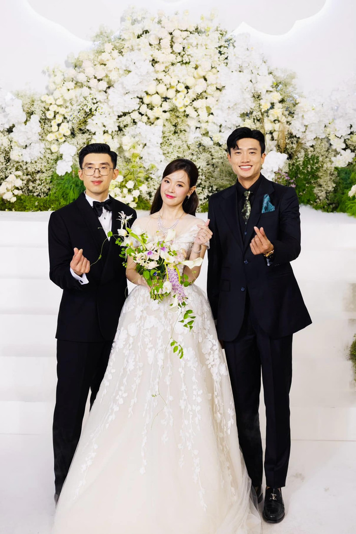 Quốc Trường đang là quý ông độc thân đắt giá sau khi đưa dàn bạn thân xinh đẹp đi lấy chồng