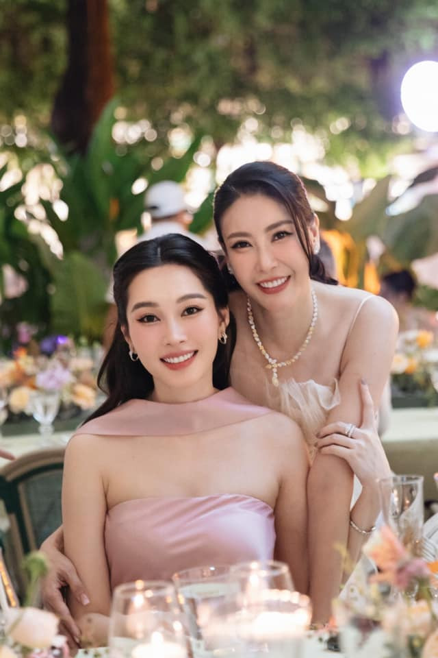 Lần gần đây nhất Đặng Thu Thảo xuất hiện trên mạng xã hội là vào tháng 5 năm nay khi đăng ảnh dự tiệc sinh nhật của hoa hậu Hà Kiều Anh. Ảnh: FBNV