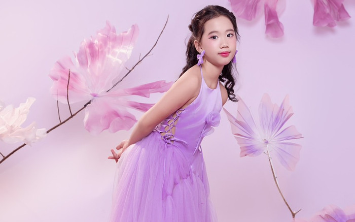 Model nhí gây ấn tượng với nét trong trẻo, hồn nhiên đầy cá tính Ảnh 2