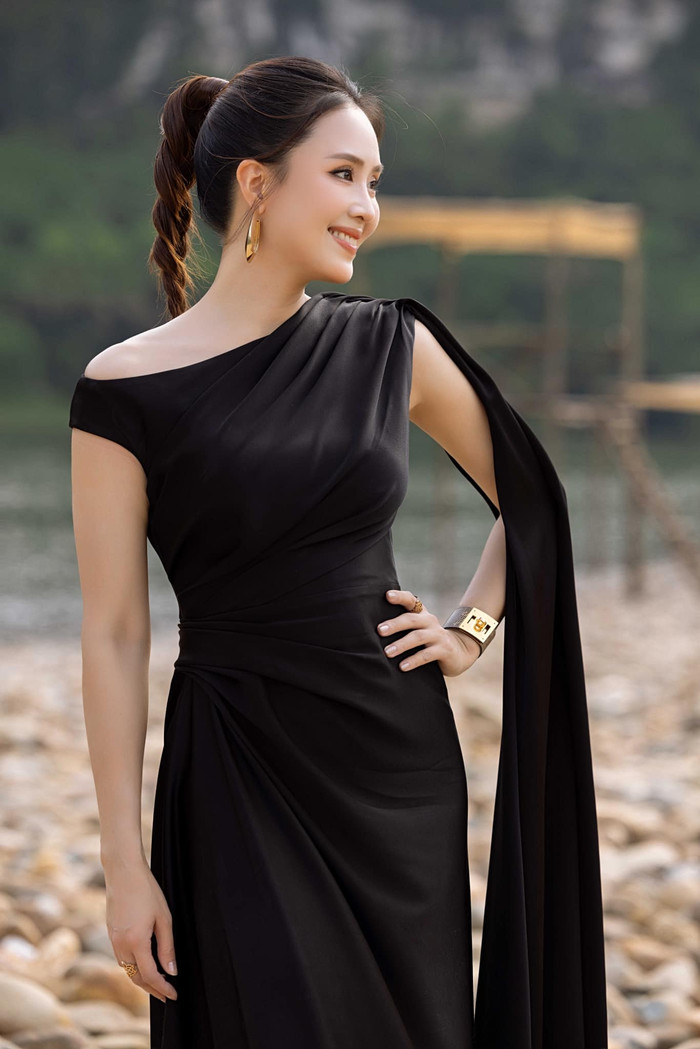 Hồng Diễm và tình địch màn ảnh đọ sắc